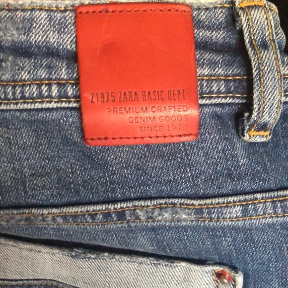 BNWOT - Zara Floral Relaxed Fit Jeans - Picture 7 of 7